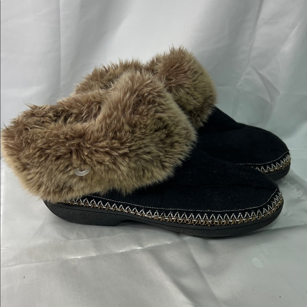 Isotoner Black Slippers with Brown Fur Lining